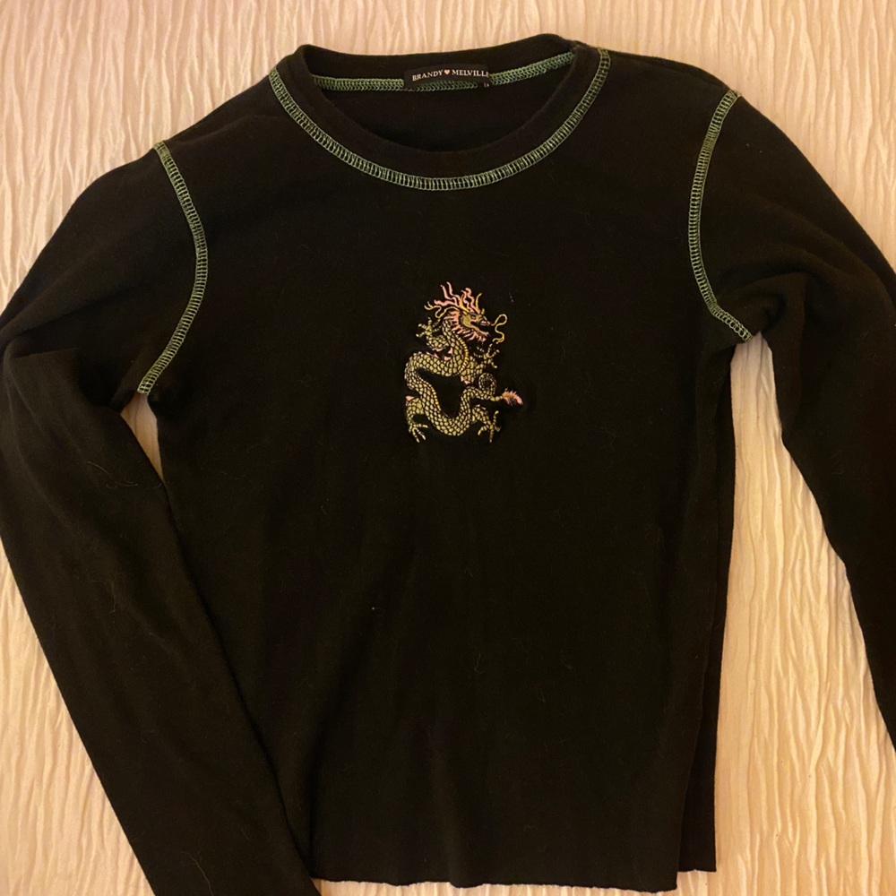 Good condition, green stitch, dragon embroidery. Selling bc style change